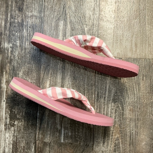 Pink Striped Women's Sandals Size 8.5 - Picture 5 of 12